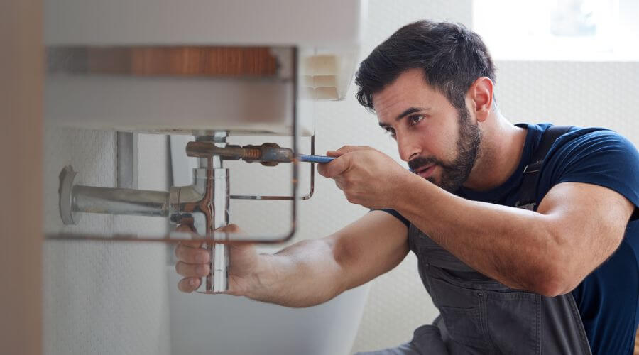 Professional water heater installation services in Manvel, ND